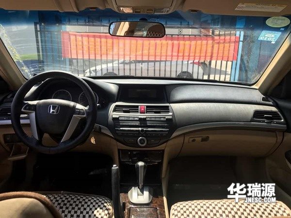 6万买B级车—本田雅阁，自动挡易操控，综合车子的状况好