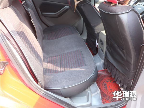 抢不到小金条23号？同款色号的福特-福克斯来了