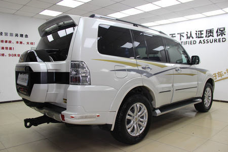 北京二手三菱帕杰罗 2018款 帕杰罗97 GLS3.8L 五门中东版 天窗自动