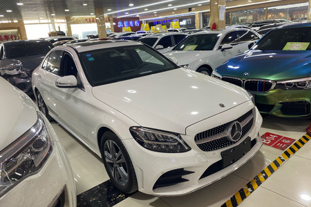 楚雄二手奔驰C级 2019款 C 180 L 动感版 运动轿车